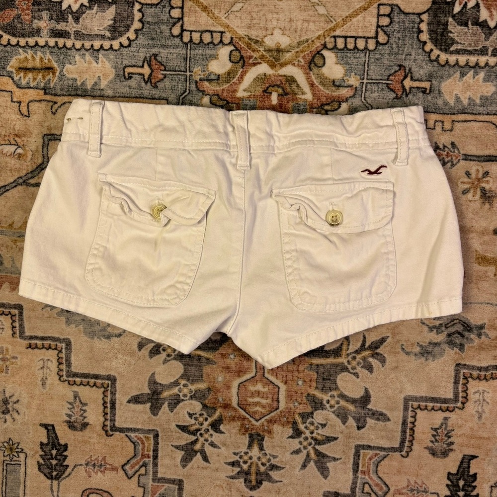 Y2K Hollister SoCal Stretch White Low Rise Mini Booty Shorts Size 0 Seagull Logo